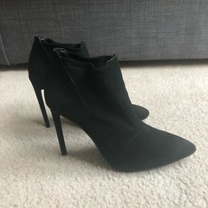 Zara high heels black boots in 7.5